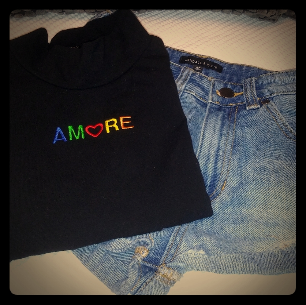 Long sleeve crop top